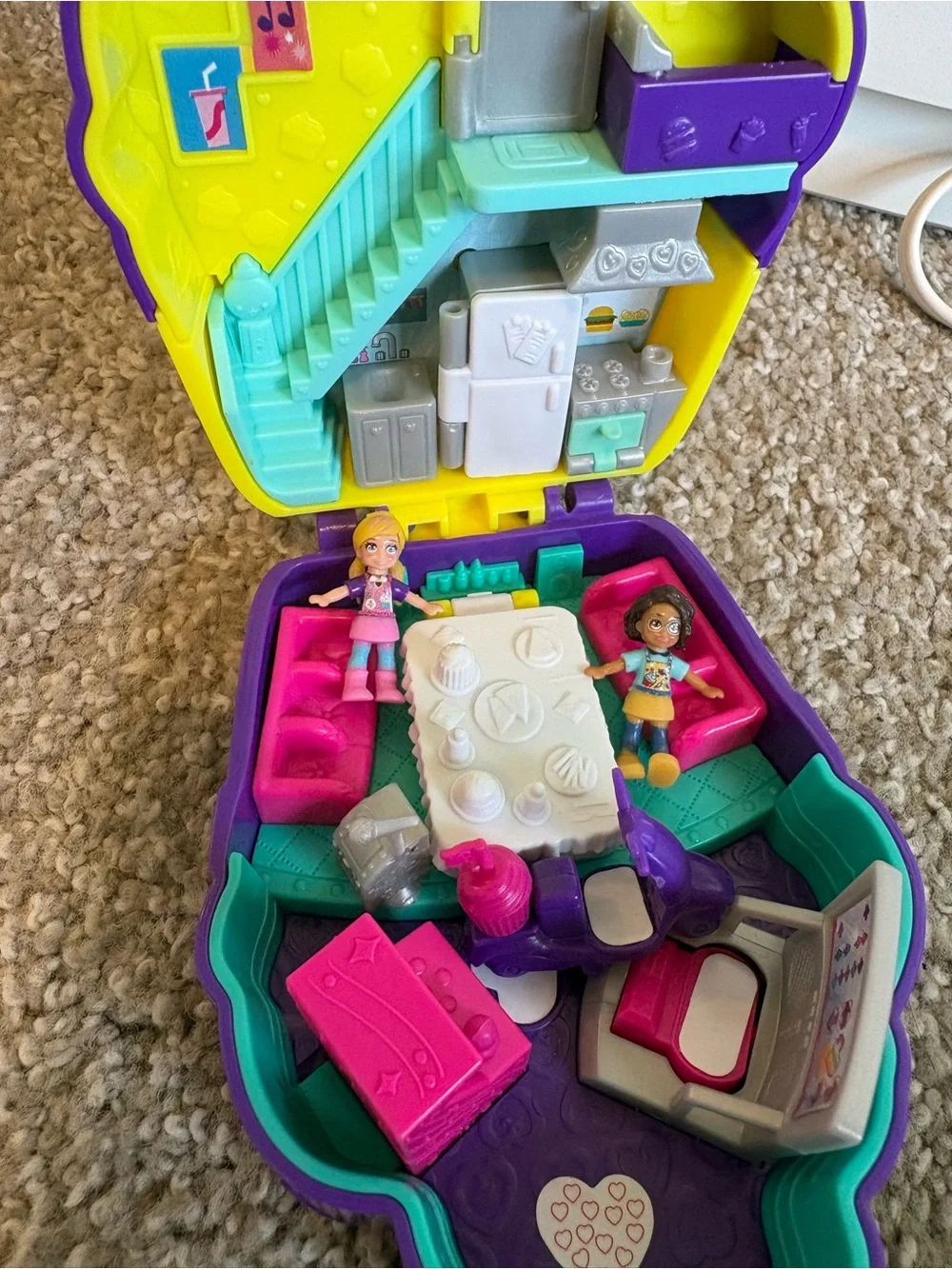Polly Pocket Mini Playset - Purple and Yellow Cupcake